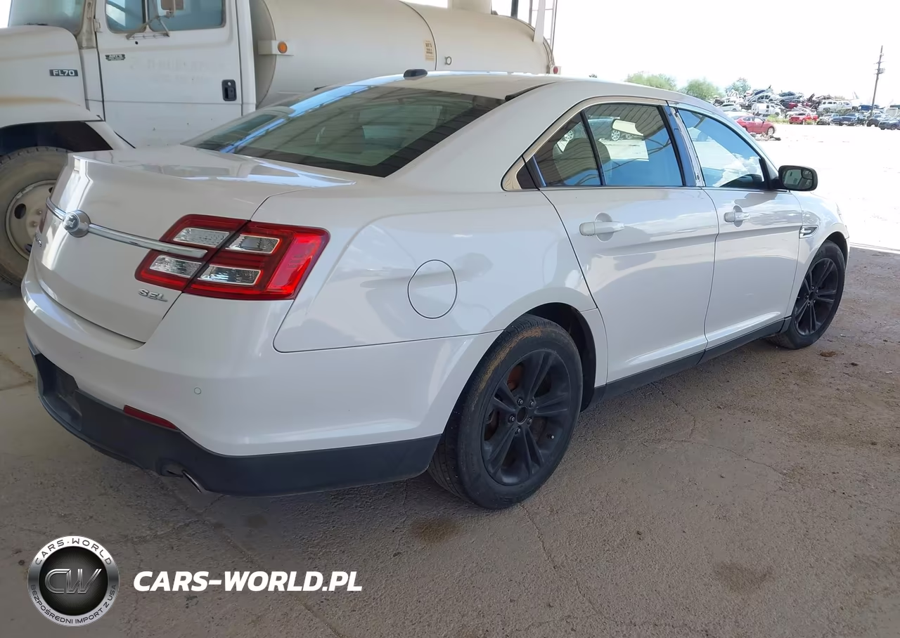 2015 Ford Taurus Sel VIN:1FAHP2E84FG203391 - 4