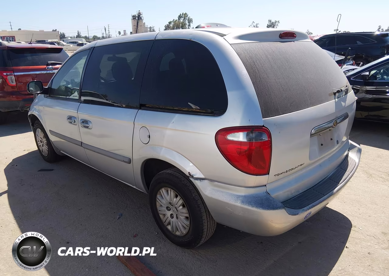 2006 Chrysler Town & Country VIN:1A4GP45R86B703944 - 3