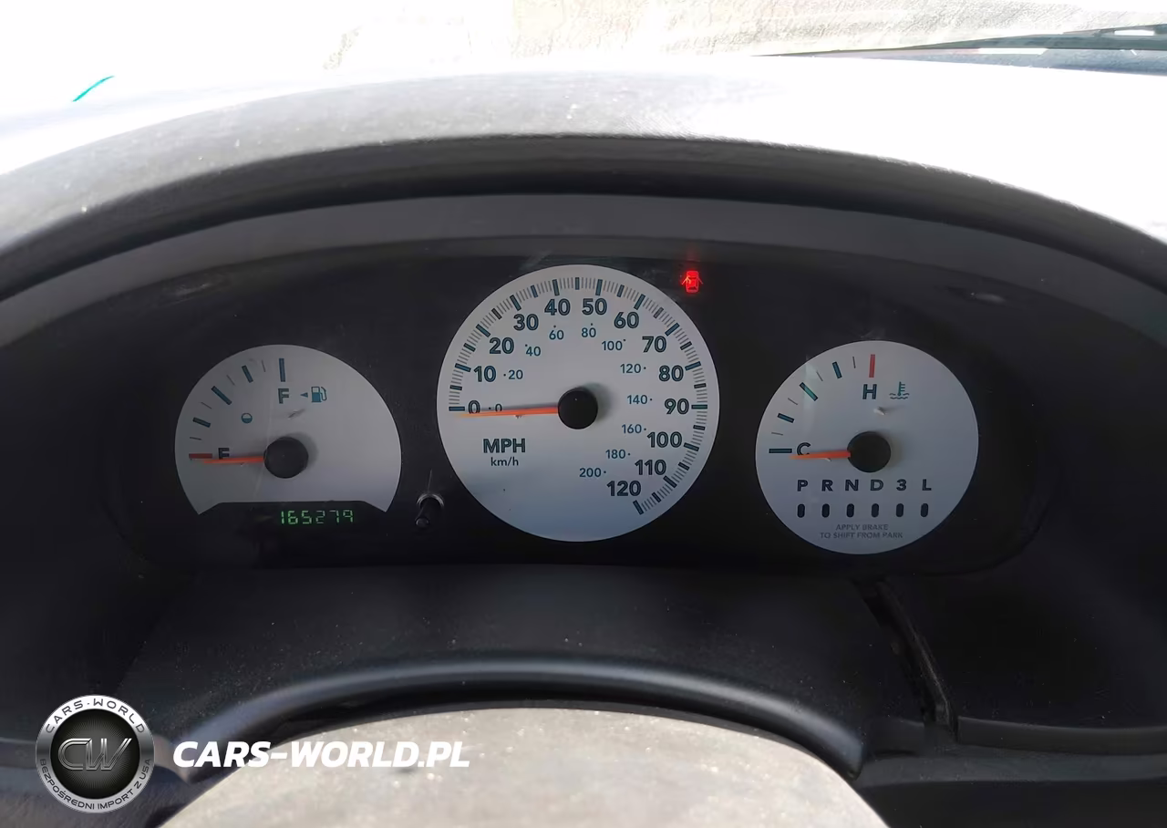 2006 Chrysler Town & Country VIN:1A4GP45R86B703944 - 7