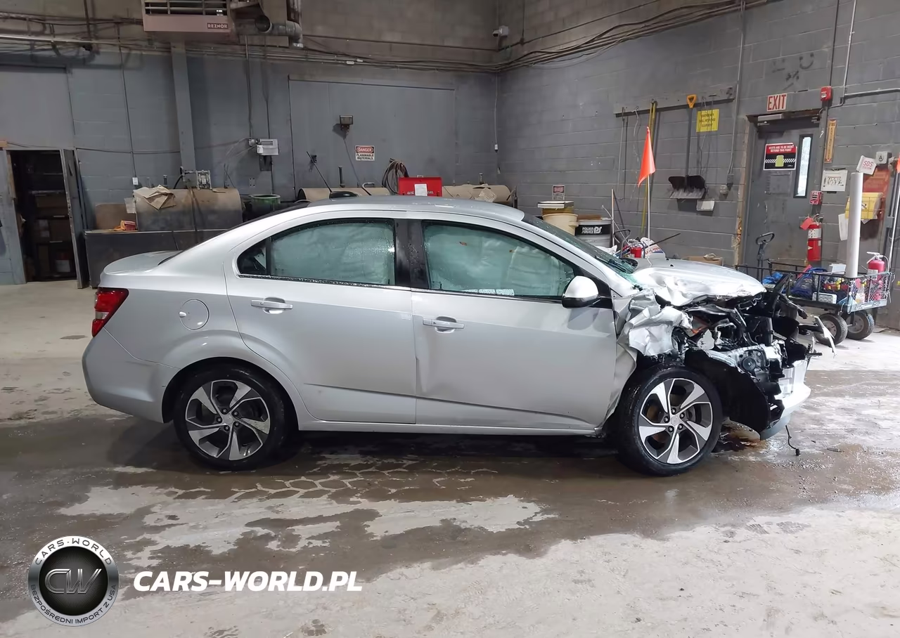 2018 Chevrolet Sonic Premier Auto VIN:1G1JF5SB8J4132800 - 13