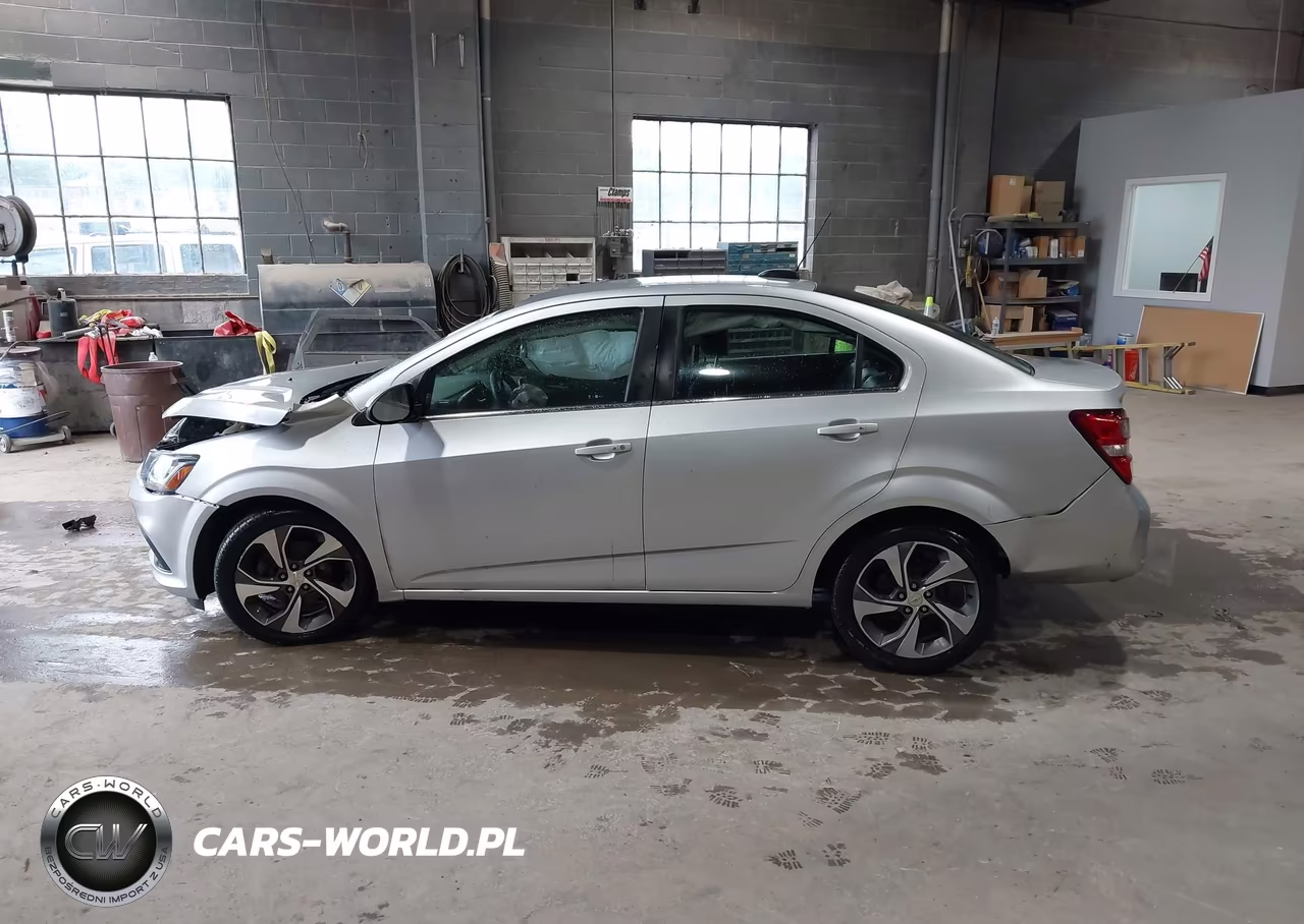 2018 Chevrolet Sonic Premier Auto VIN:1G1JF5SB8J4132800 - 14