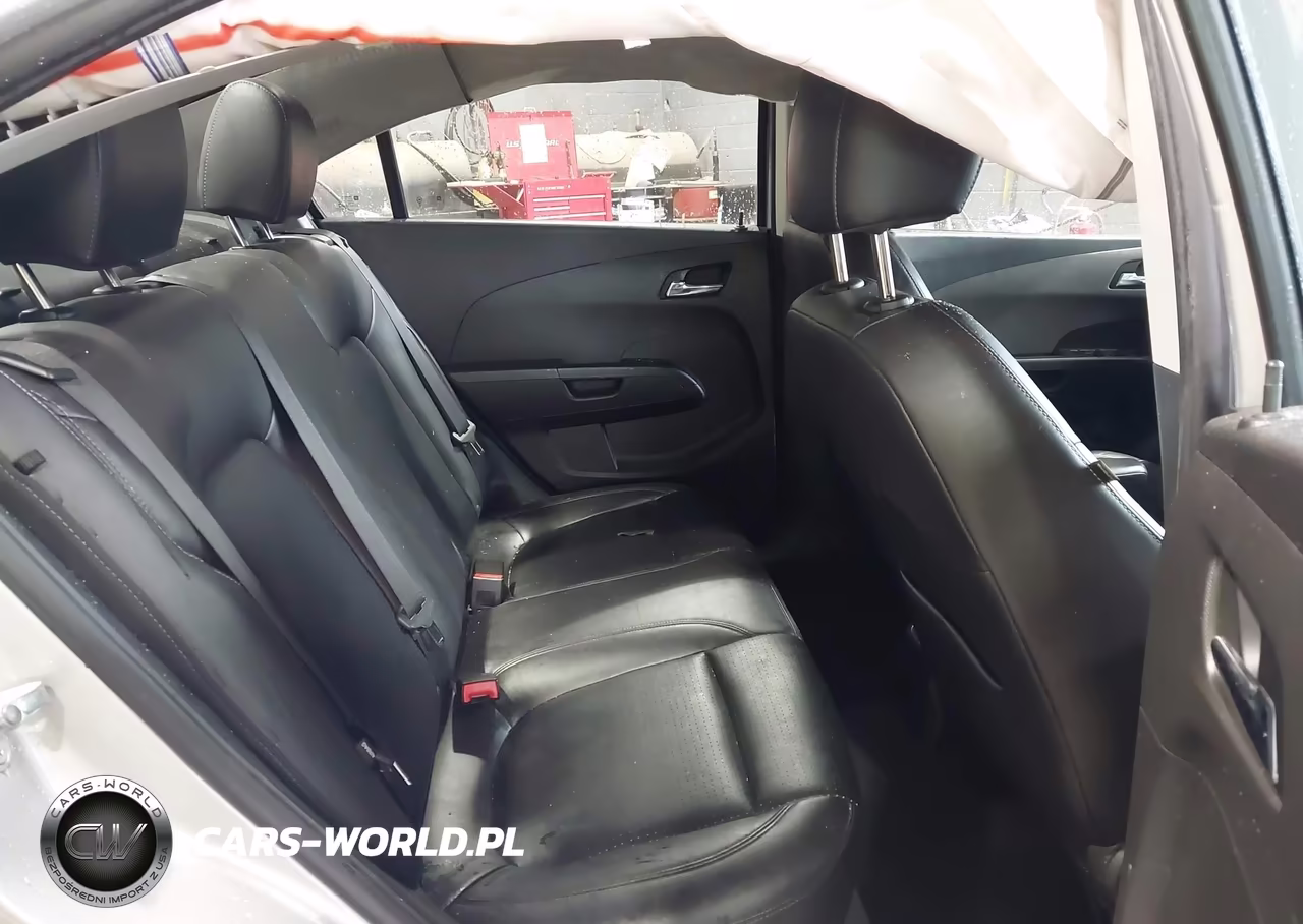 2018 Chevrolet Sonic Premier Auto VIN:1G1JF5SB8J4132800 - 8