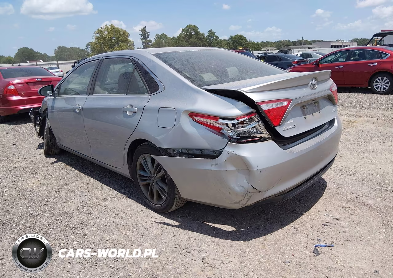 2016 Toyota Camry Se VIN:4T1BF1FK3GU167473 - 3