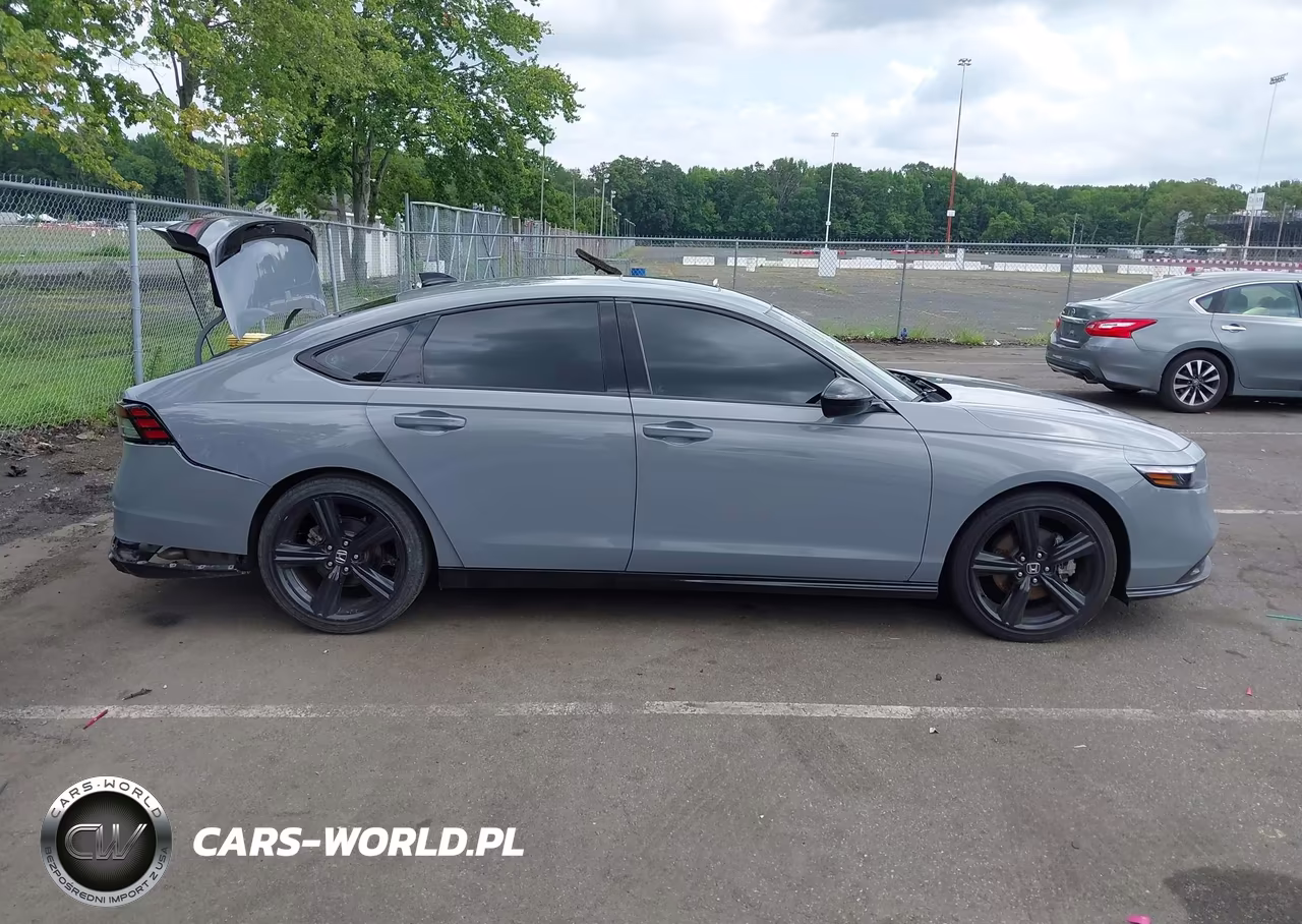 2023 Honda Accord Hybrid Sport-L VIN:1HGCY2F77PA070557 - 13