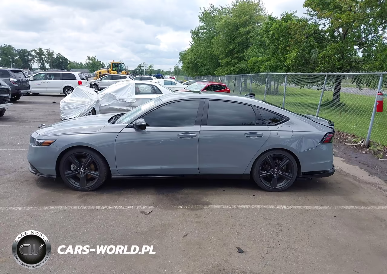2023 Honda Accord Hybrid Sport-L VIN:1HGCY2F77PA070557 - 14