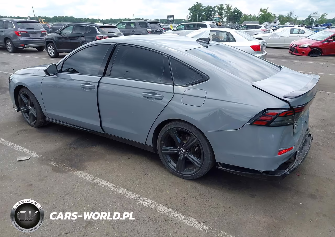 2023 Honda Accord Hybrid Sport-L VIN:1HGCY2F77PA070557 - 3