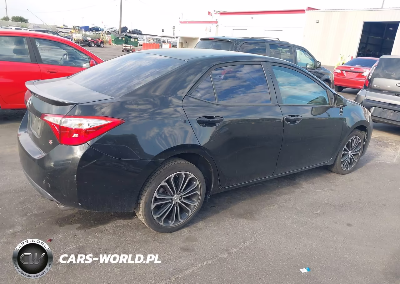 2015 Toyota Corolla S Plus VIN:5YFBURHE7FP361323 - 4