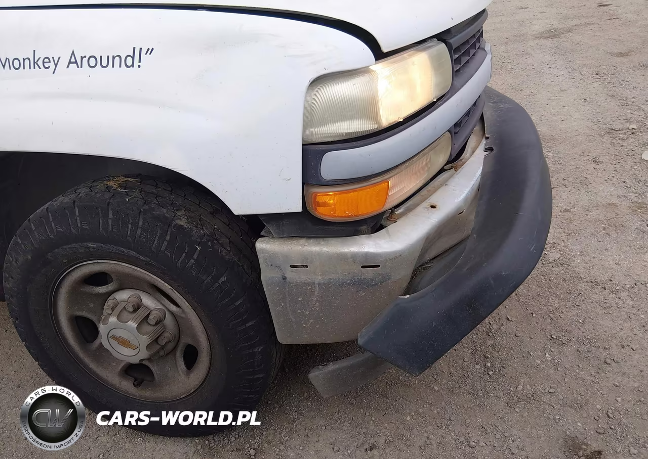 2000 Chevrolet Silverado 2500 VIN:1GCFC24T7YZ263126 - 12