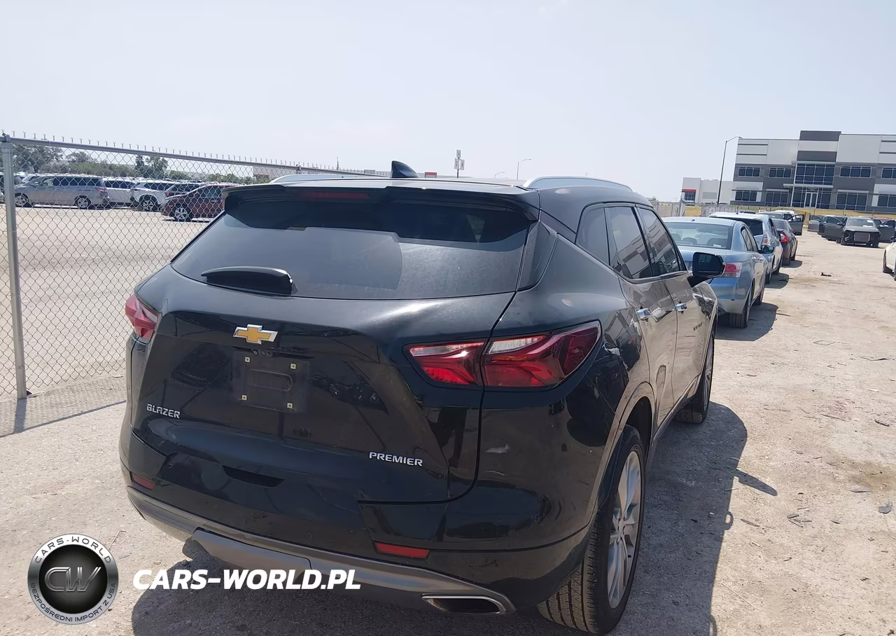 2019 Chevrolet Blazer Premier VIN:3GNKBFRS4KS622839 - 4