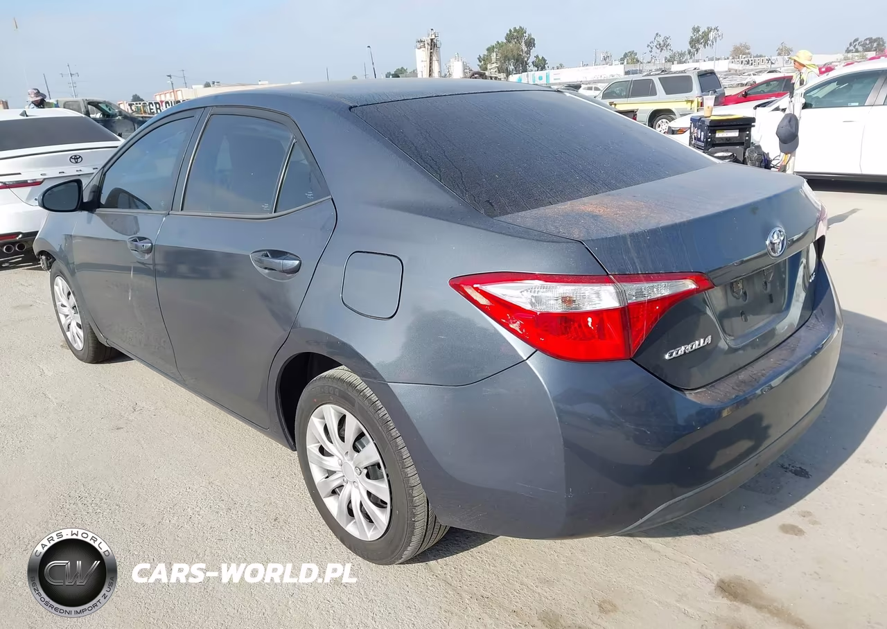 2015 Toyota Corolla Le VIN:5YFBURHE8FP290844 - 3
