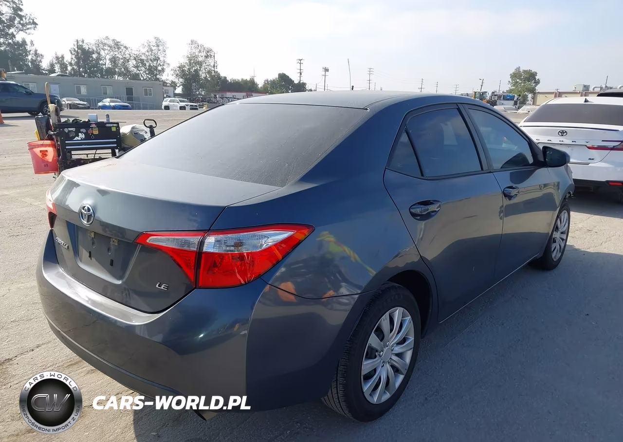 2015 Toyota Corolla Le VIN:5YFBURHE8FP290844 - 4