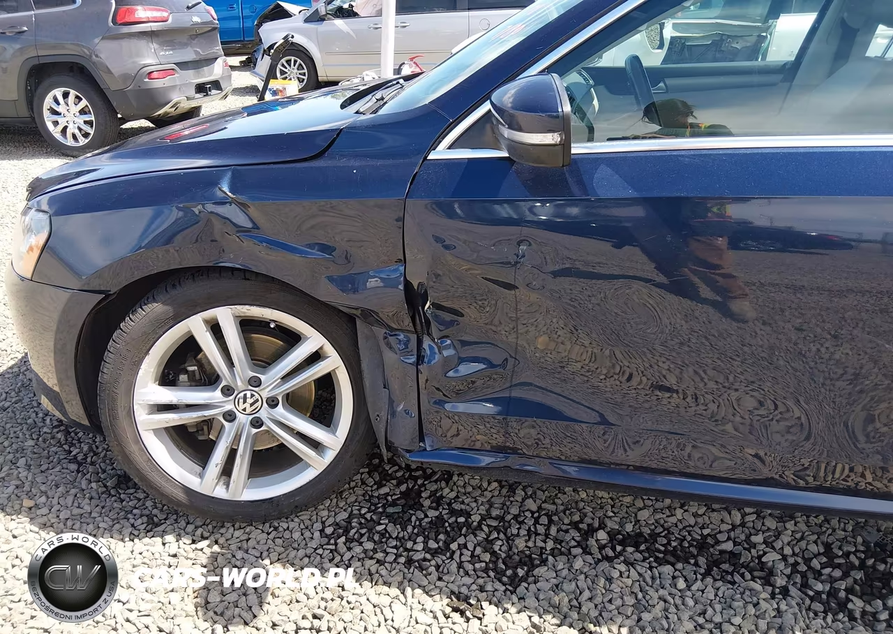 2015 Volkswagen Passat 2.0L Tdi Se VIN:1VWBV7A33FC062329 - 6