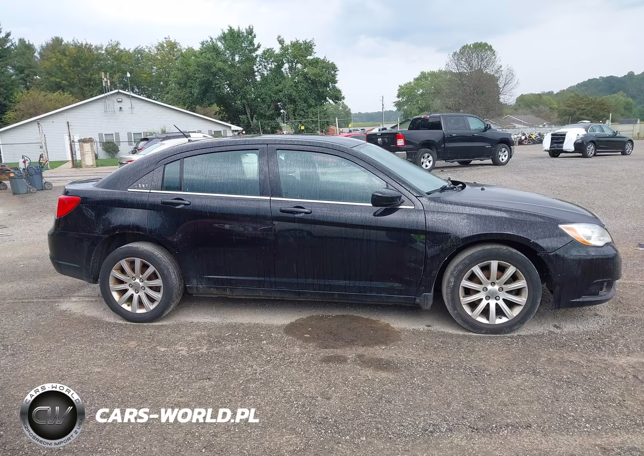 2013 Chrysler 200 Touring VIN:1C3CCBBB4DN601522 - 14