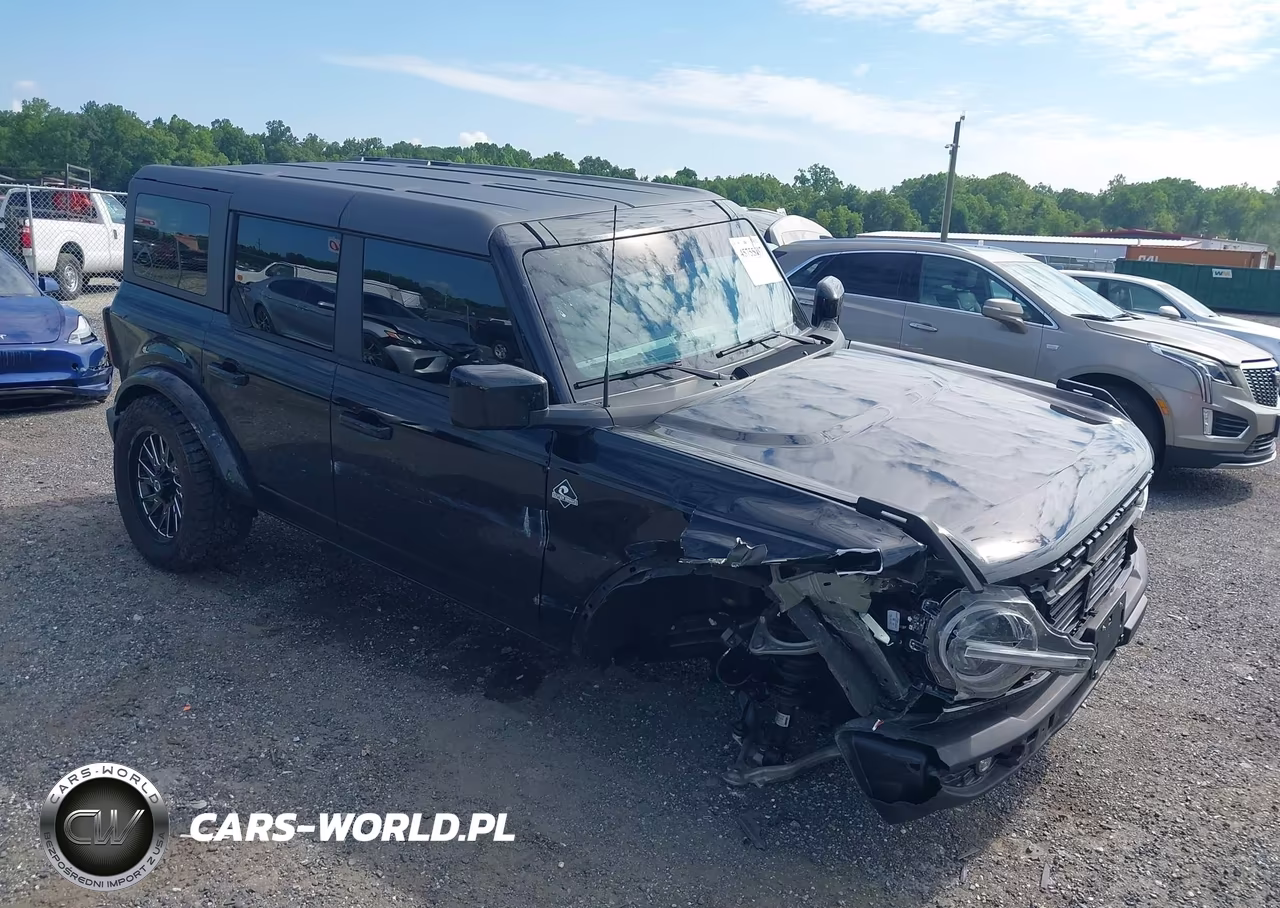 2025 Ford Bronco Outer Banks – zdjęcie 1 z 17