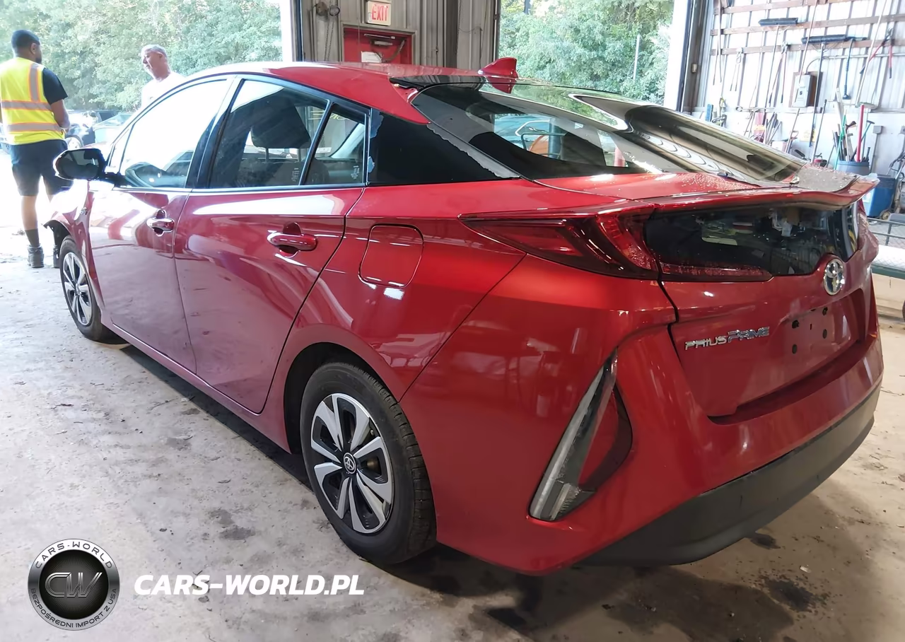 2018 Toyota Prius Prime Premium VIN:JTDKARFP5J3077333 - 3