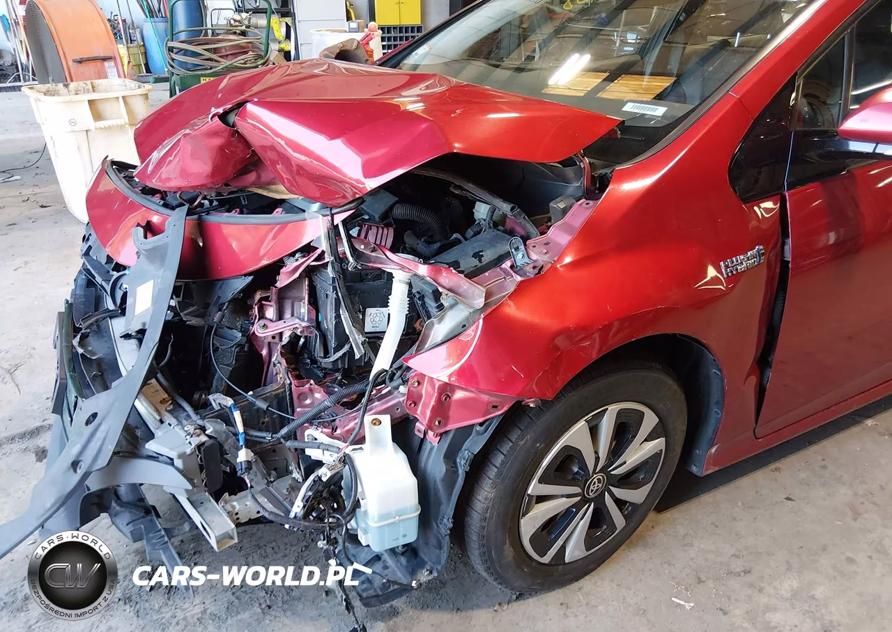 2018 Toyota Prius Prime Premium VIN:JTDKARFP5J3077333 - 6