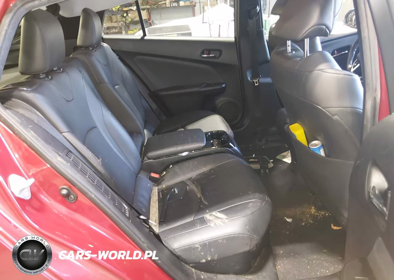 2018 Toyota Prius Prime Premium VIN:JTDKARFP5J3077333 - 8