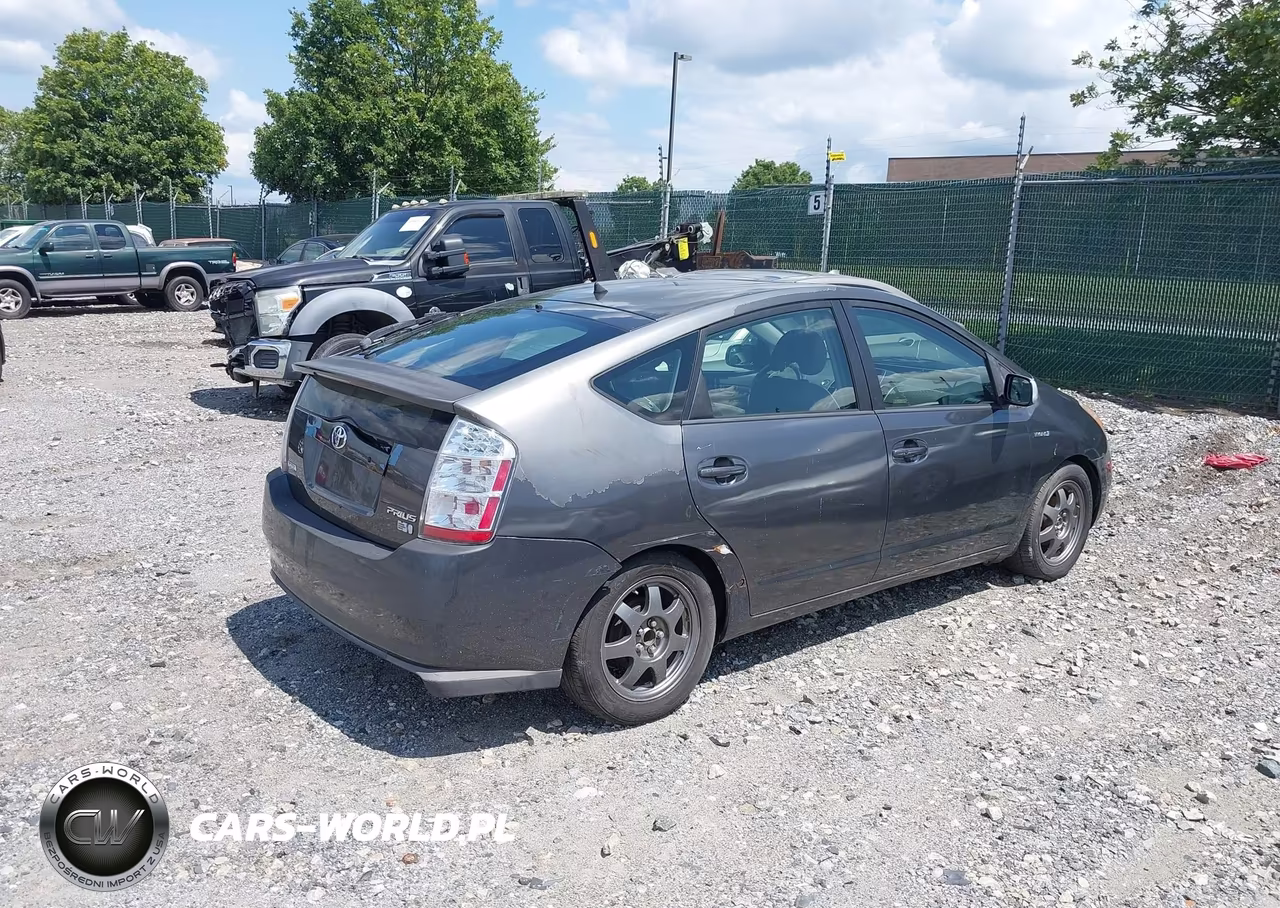 2009 Toyota Prius Touring VIN:JTDKB20U093491182 - 4