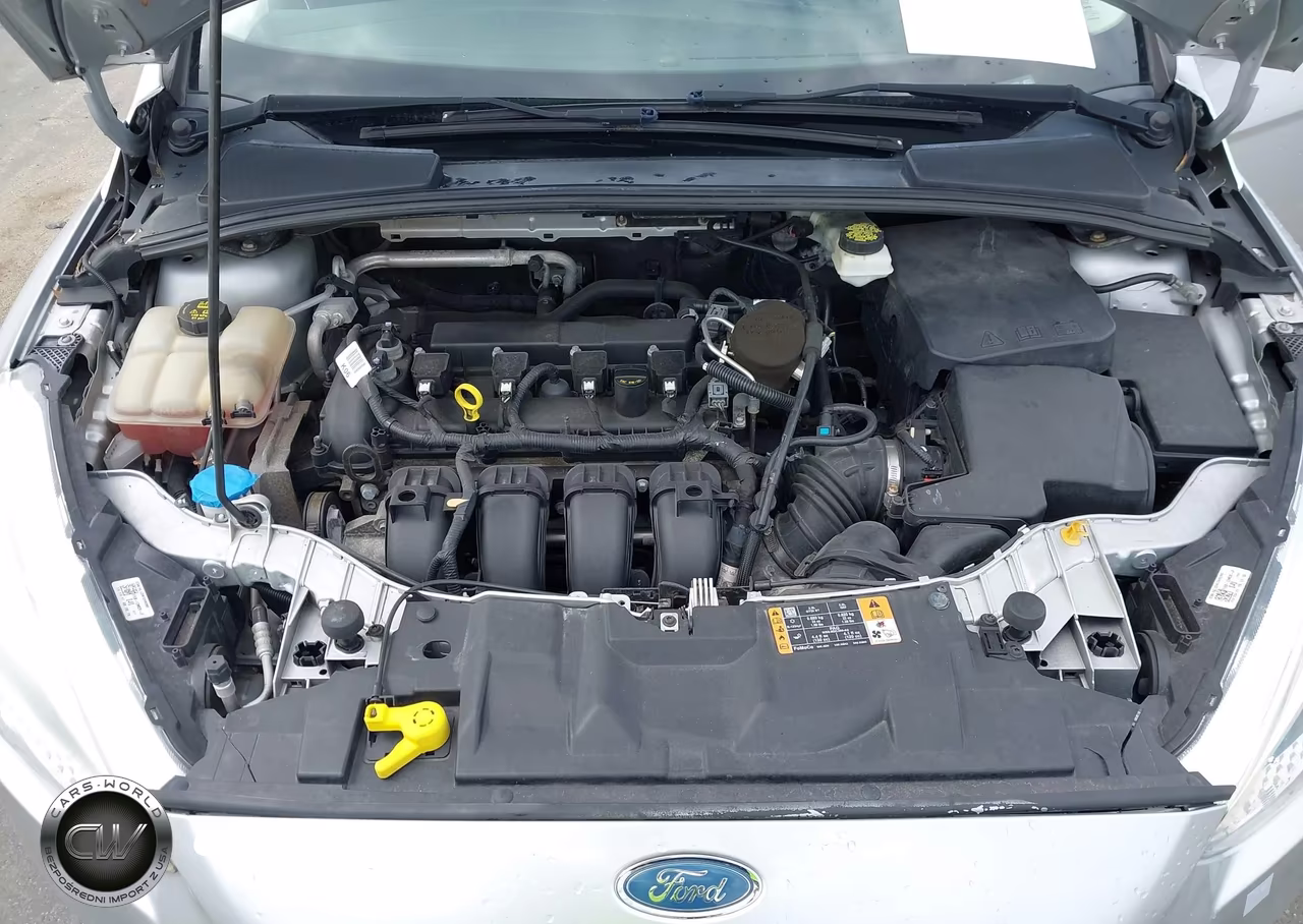 2018 Ford Focus Se VIN:1FADP3K25JL224657 - 10