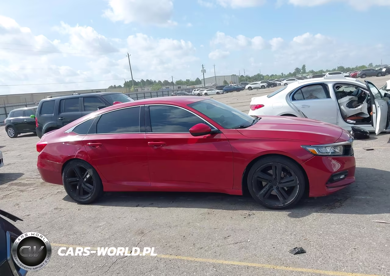 2018 Honda Accord Sport VIN:1HGCV1F34JA054582 - 13