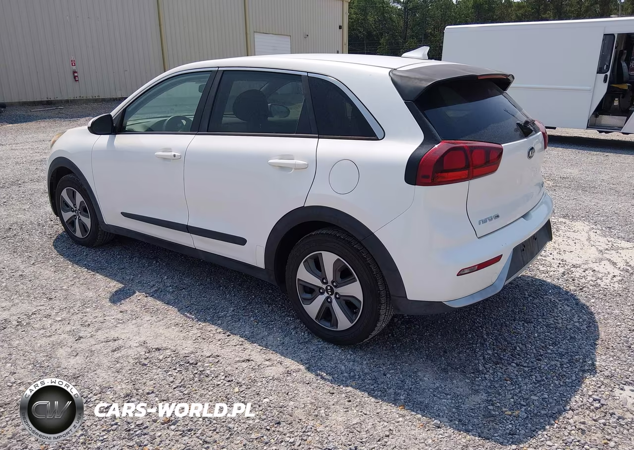2018 Kia Niro Fe VIN:KNDCB3LCXJ5203545 - 3