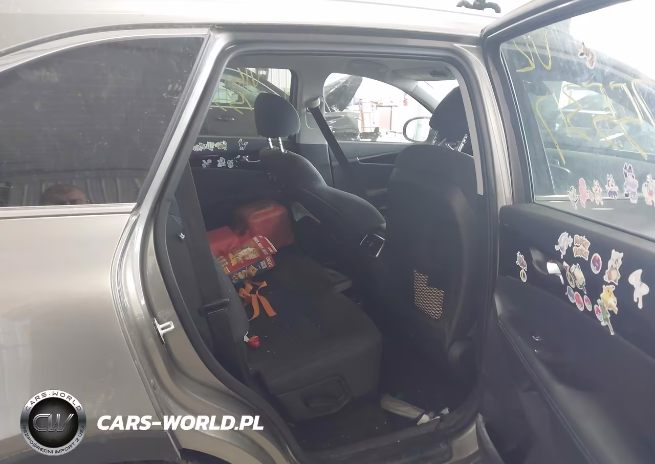 2018 Kia Sorento 2.4L Lx VIN:5XYPGDA38JG431983 - 8