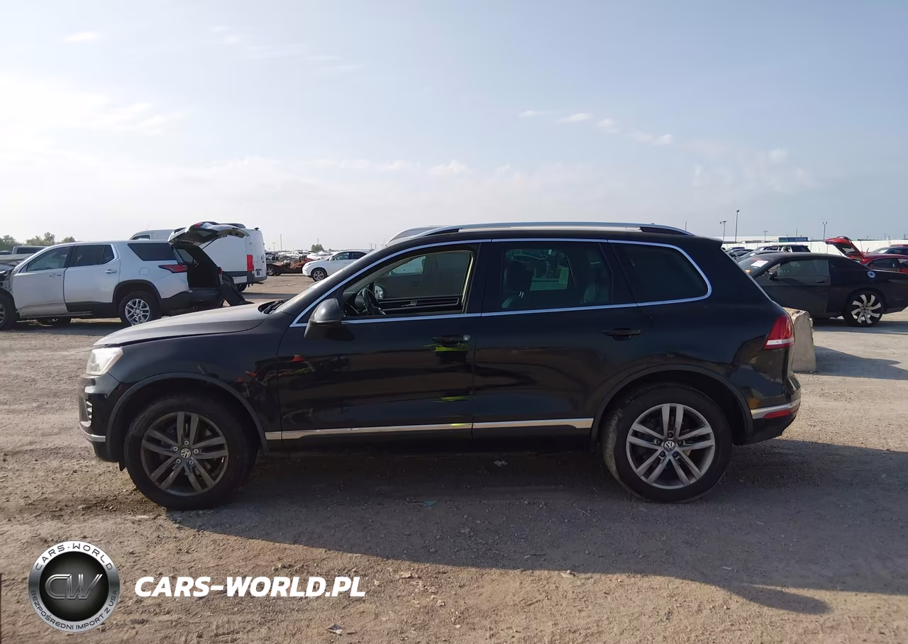 2015 Volkswagen Touareg V6 Lux VIN:WVGEF9BP8FD008010 - 14