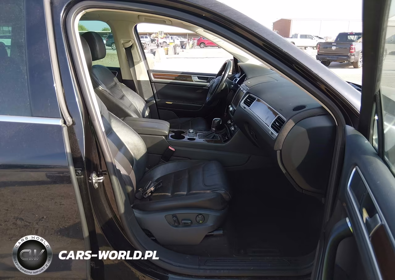 2015 Volkswagen Touareg V6 Lux VIN:WVGEF9BP8FD008010 - 5