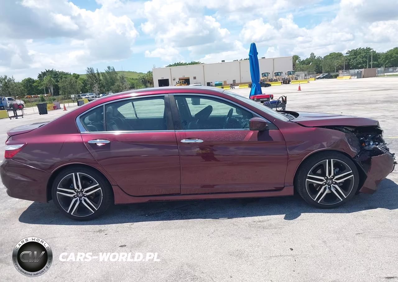 2017 Honda Accord Sport VIN:1HGCR2F57HA143603 - 13