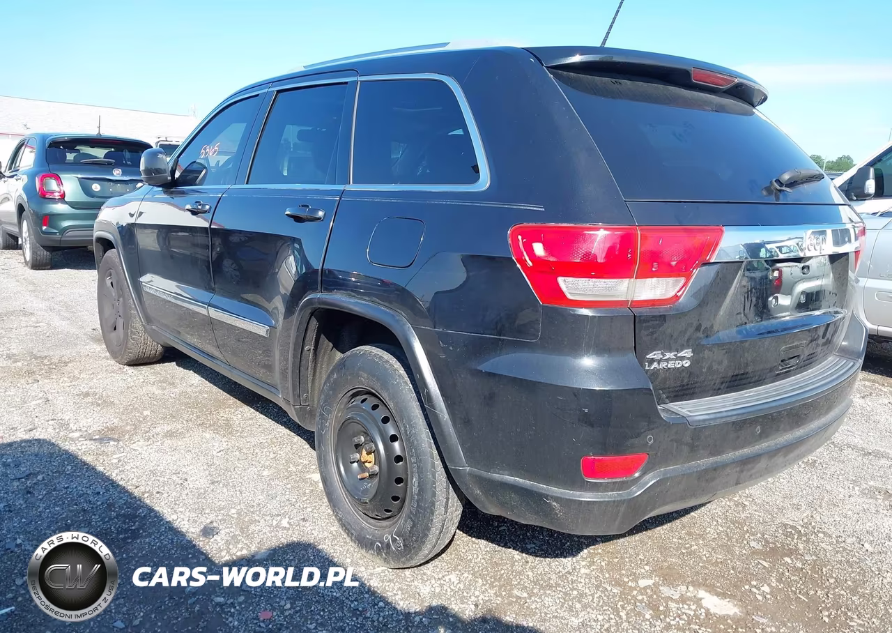 2012 Jeep Grand Cherokee Laredo VIN:1C4RJFAG7CC105284 - 3