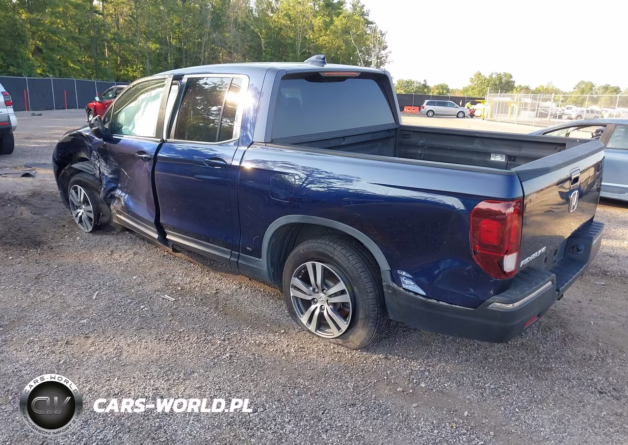 2017 Honda Ridgeline Rts VIN:5FPYK2F4XHB006136 - 3