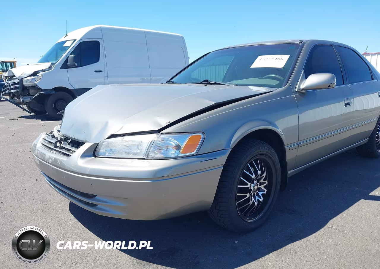 1998 Toyota Camry Le VIN:JT2BG22K6W0107165 - 18