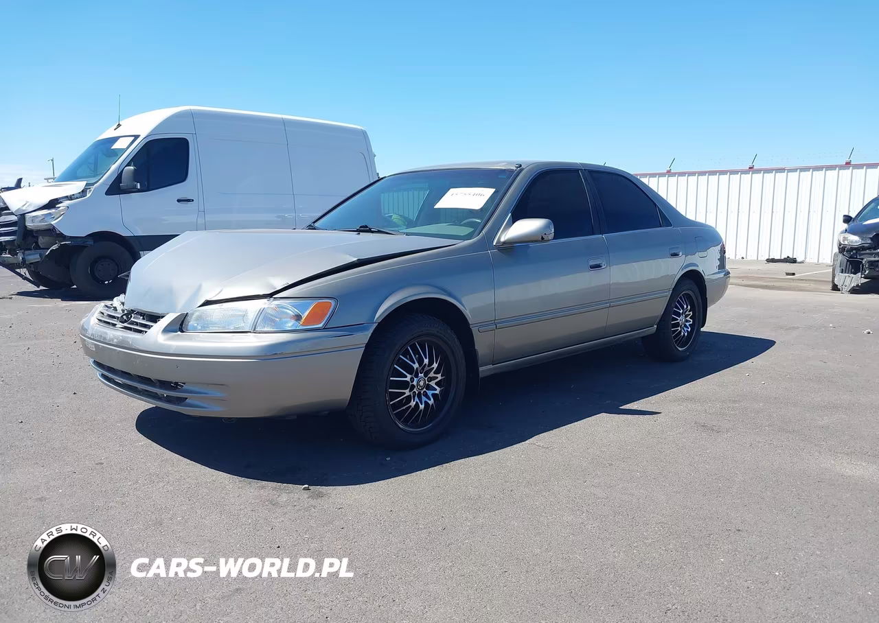 1998 Toyota Camry Le VIN:JT2BG22K6W0107165 - 2