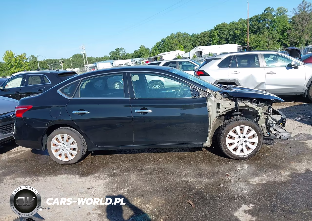 2018 Nissan Sentra S VIN:3N1AB7AP6JY326785 - 14