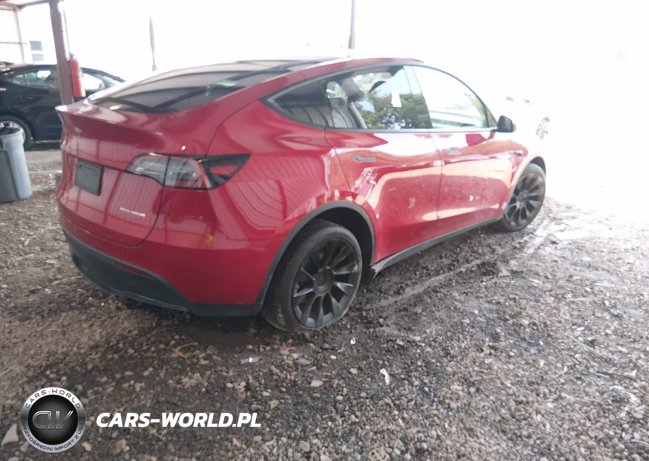 2023 Tesla Model Y VIN:7SAYGDEE0PF794362 - 4
