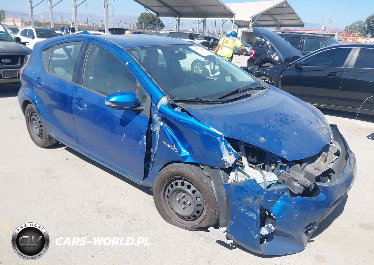 2015 Toyota Prius C One