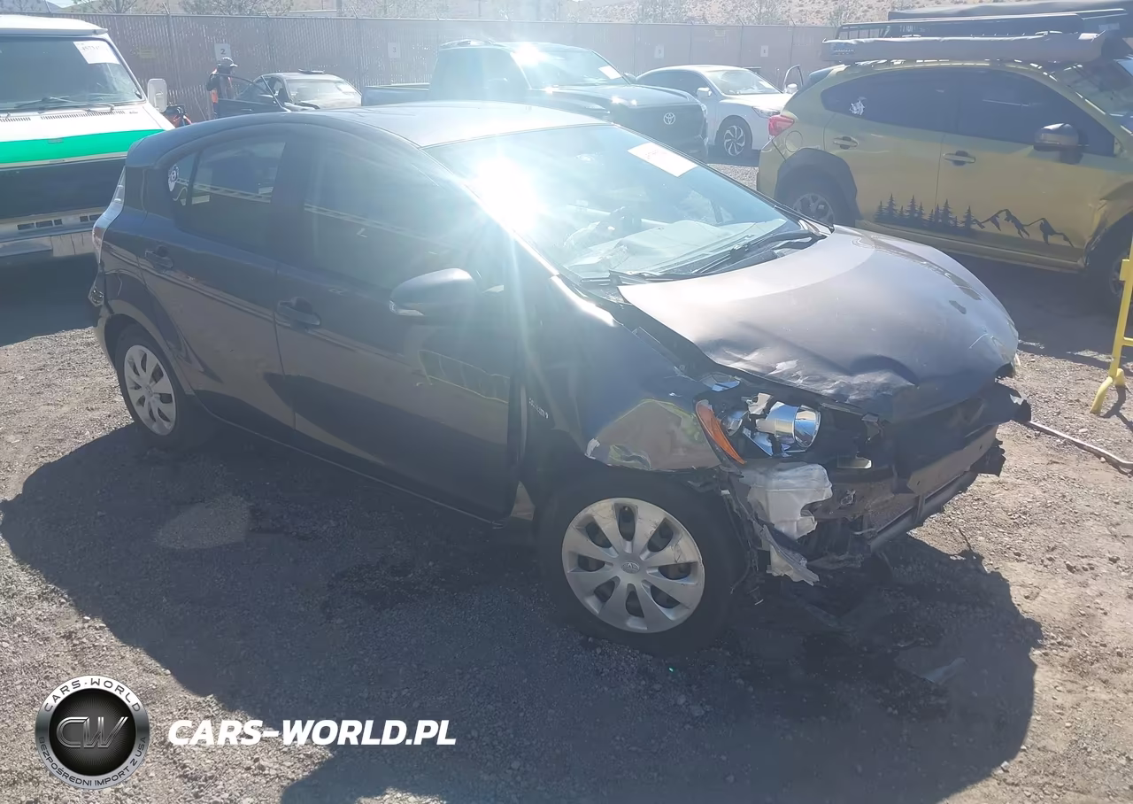 2014 Toyota Prius C One – zdjęcie 1 z 16