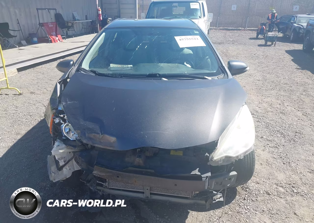 2014 Toyota Prius C One VIN:JTDKDTB39E1559201 - 12