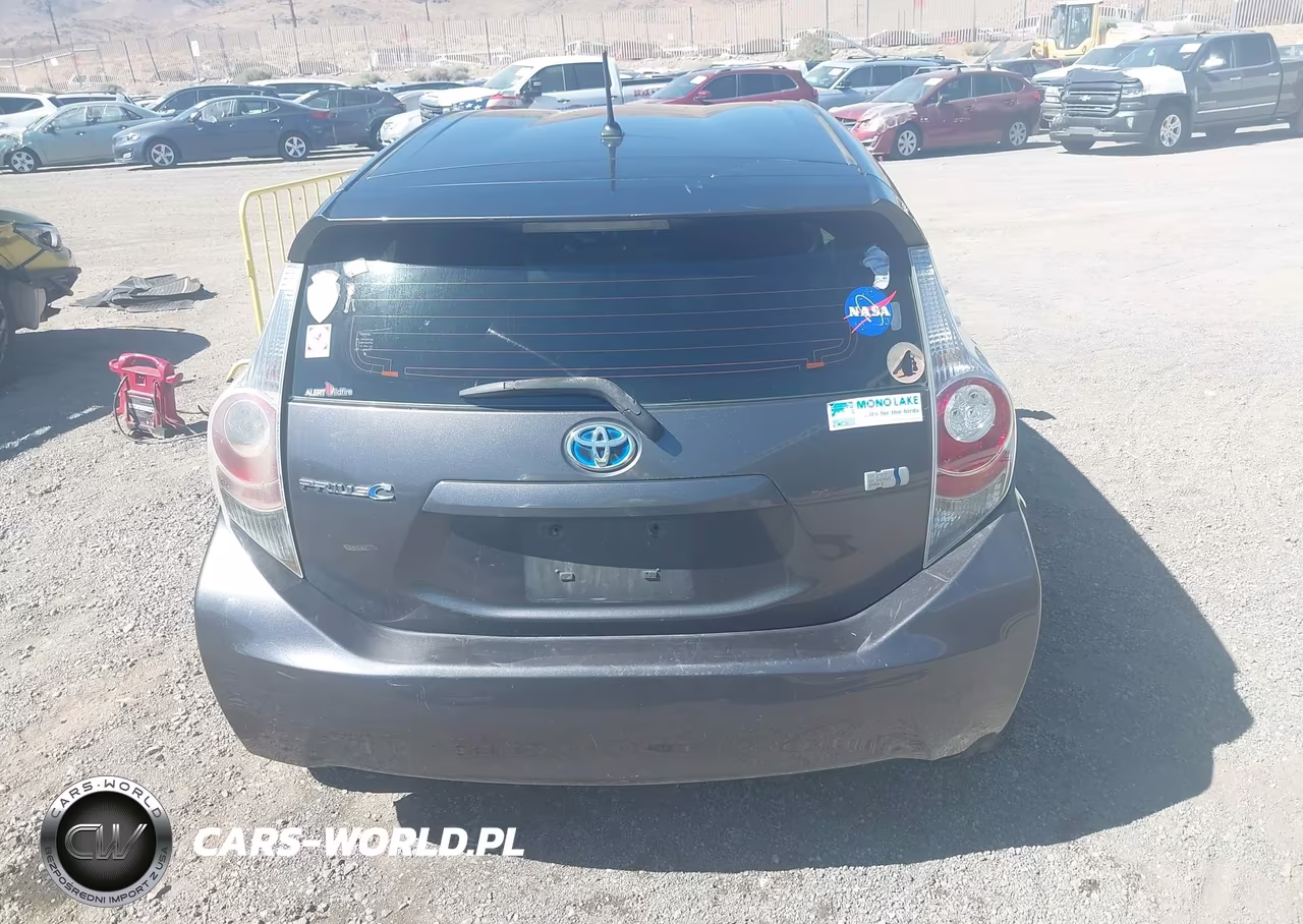 2014 Toyota Prius C One VIN:JTDKDTB39E1559201 - 16