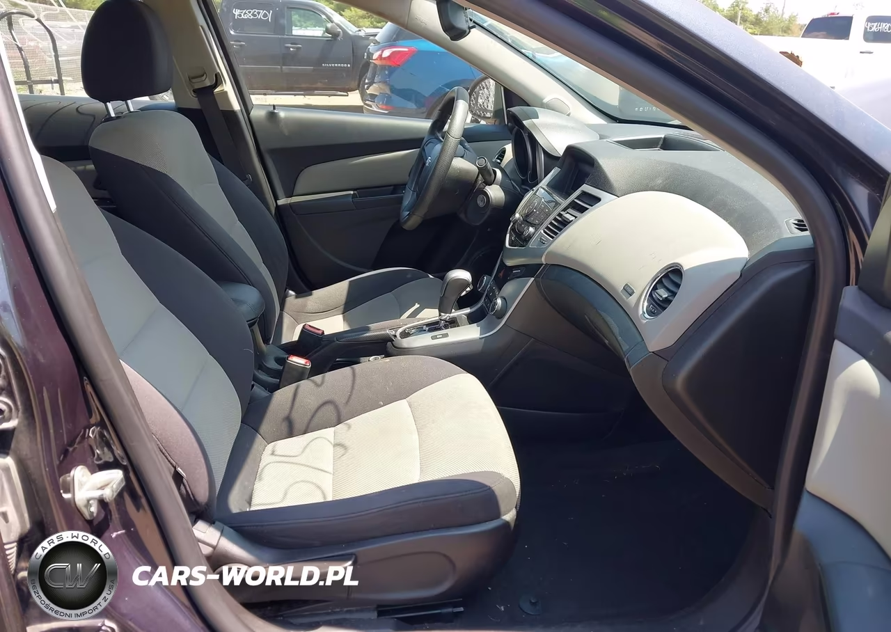 2014 Chevrolet Cruze Ls Auto VIN:1G1PA5SH8E7256566 - 5