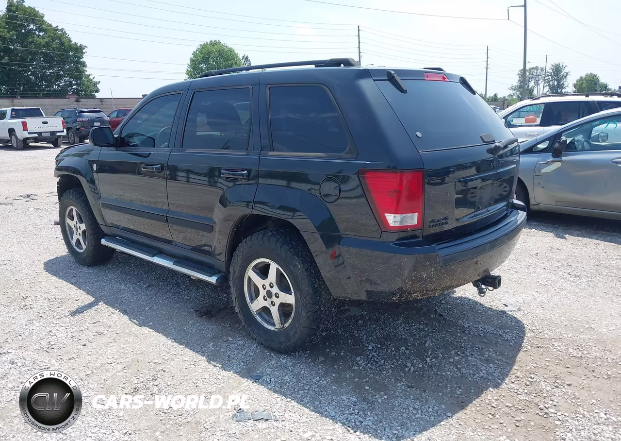 2010 Jeep Grand Cherokee Laredo VIN:1J4PR4GKXAC152090 - 3