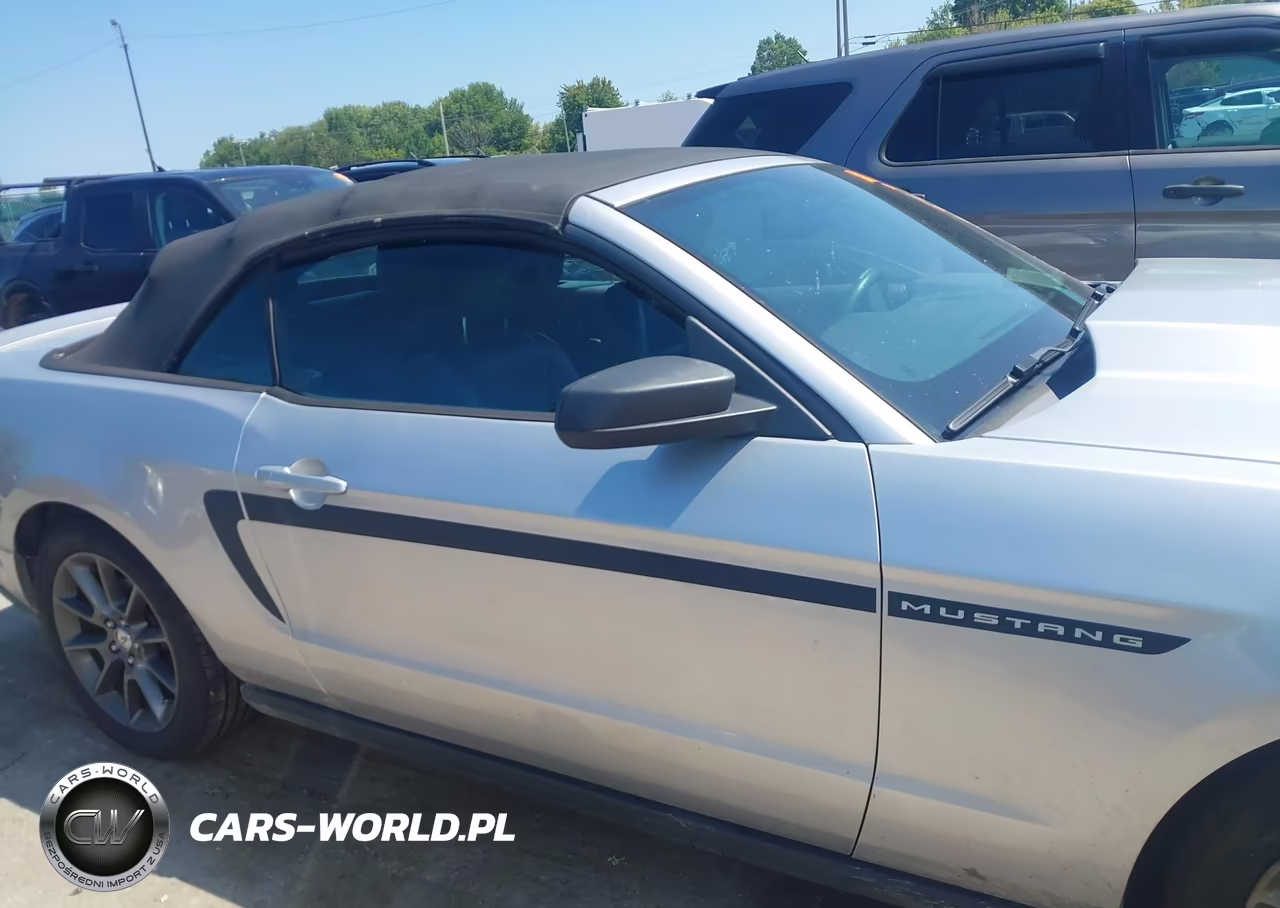 2011 Ford Mustang V6 Premium VIN:1ZVBP8EM2B5114809 - 14