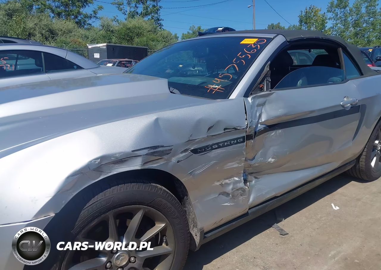 2011 Ford Mustang V6 Premium VIN:1ZVBP8EM2B5114809 - 6