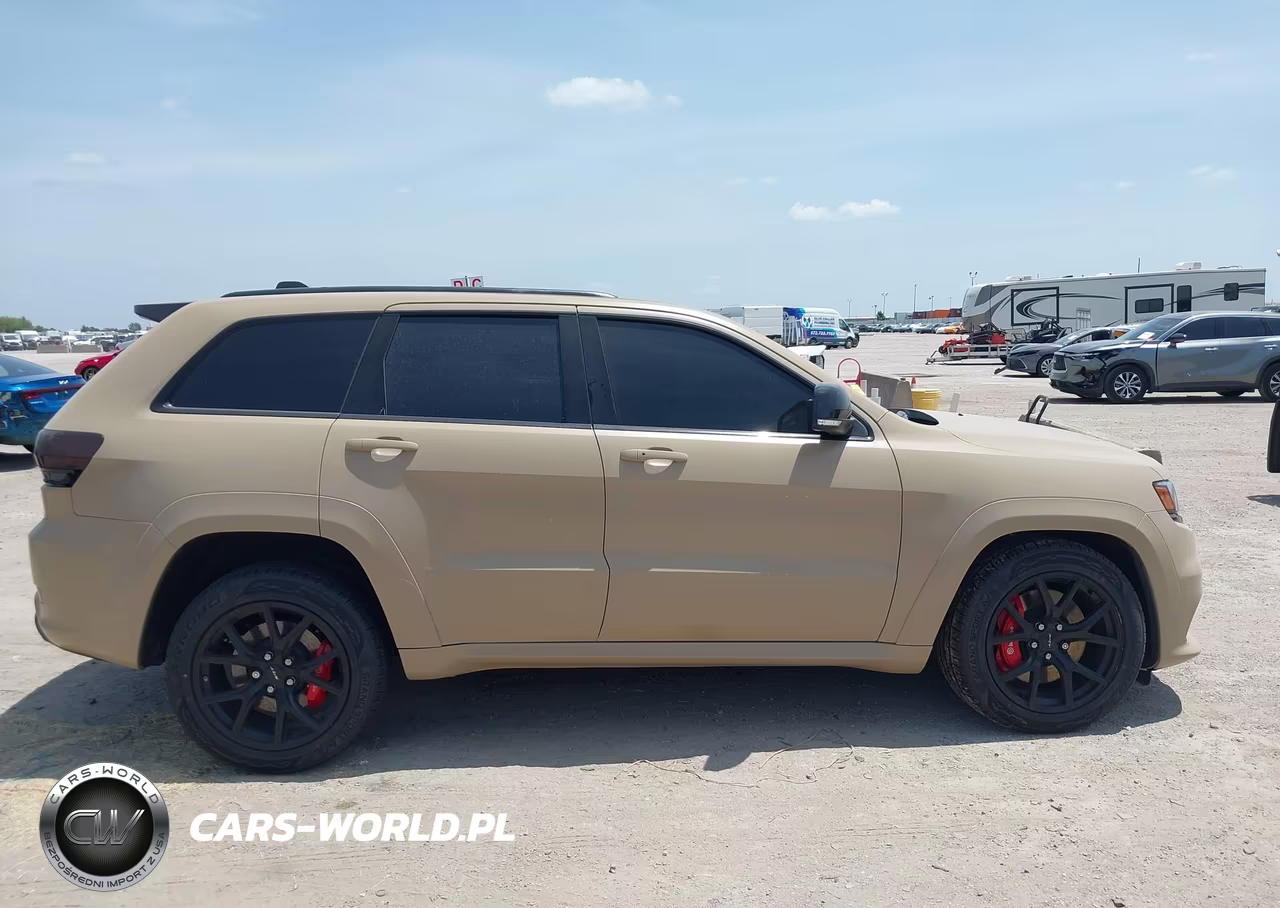 2020 Jeep Grand Cherokee Srt VIN:1C4RJFDJ2LC352557 - 12