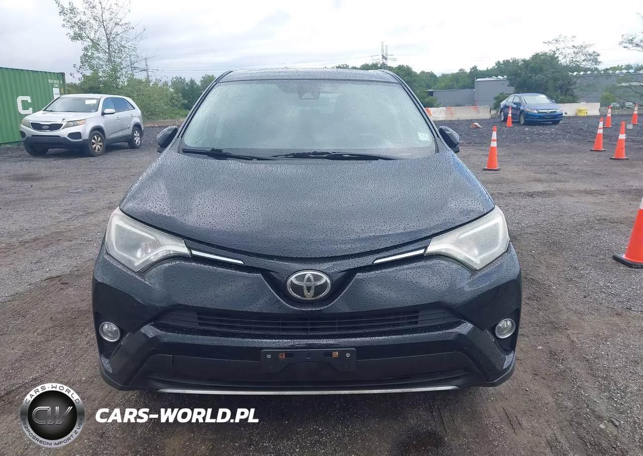 2018 Toyota Rav4 Xle VIN:2T3RFREVXJW753420 - 12