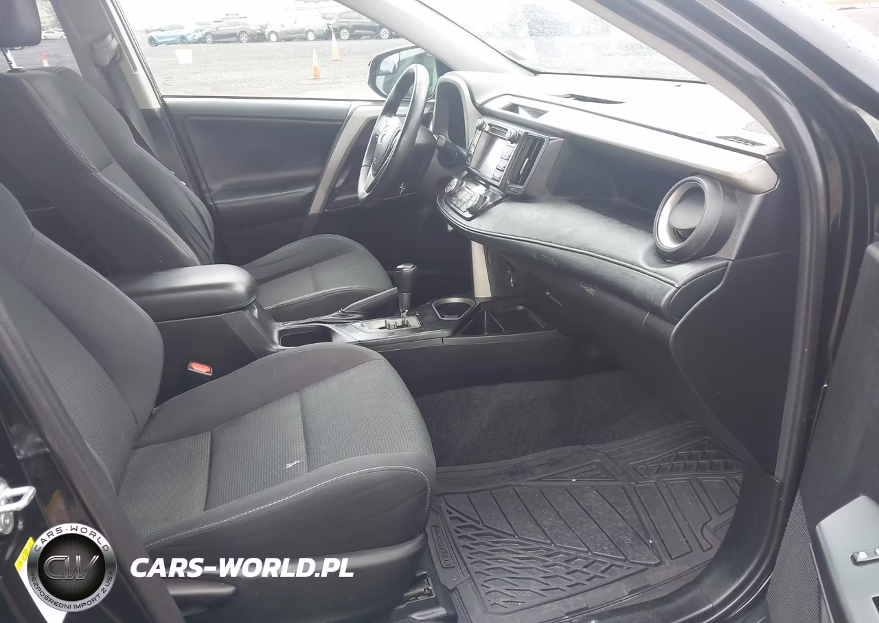 2018 Toyota Rav4 Xle VIN:2T3RFREVXJW753420 - 5