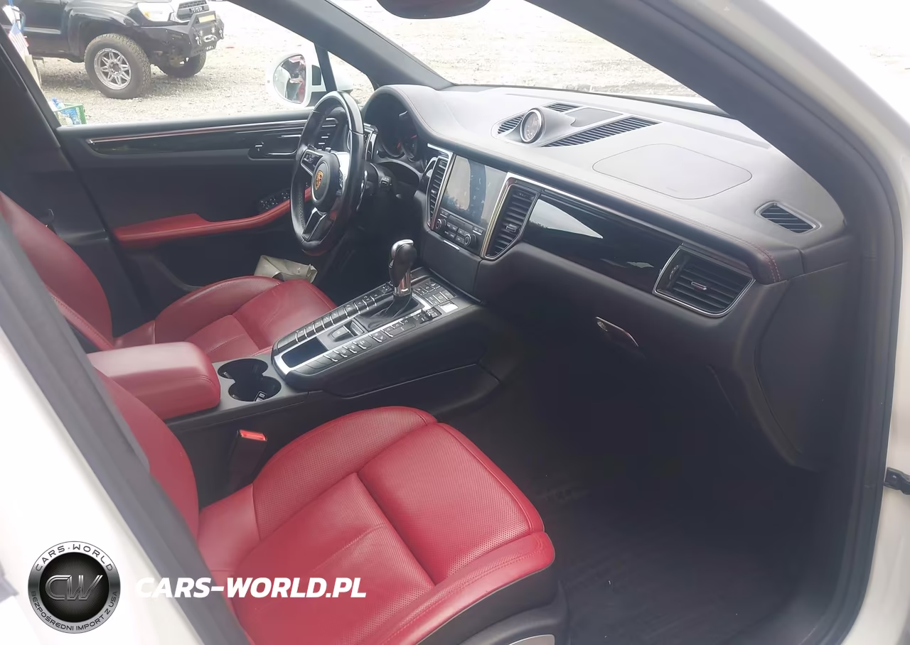 2018 Porsche Macan Sport Edition VIN:WP1AA2A50JLB18376 - 5
