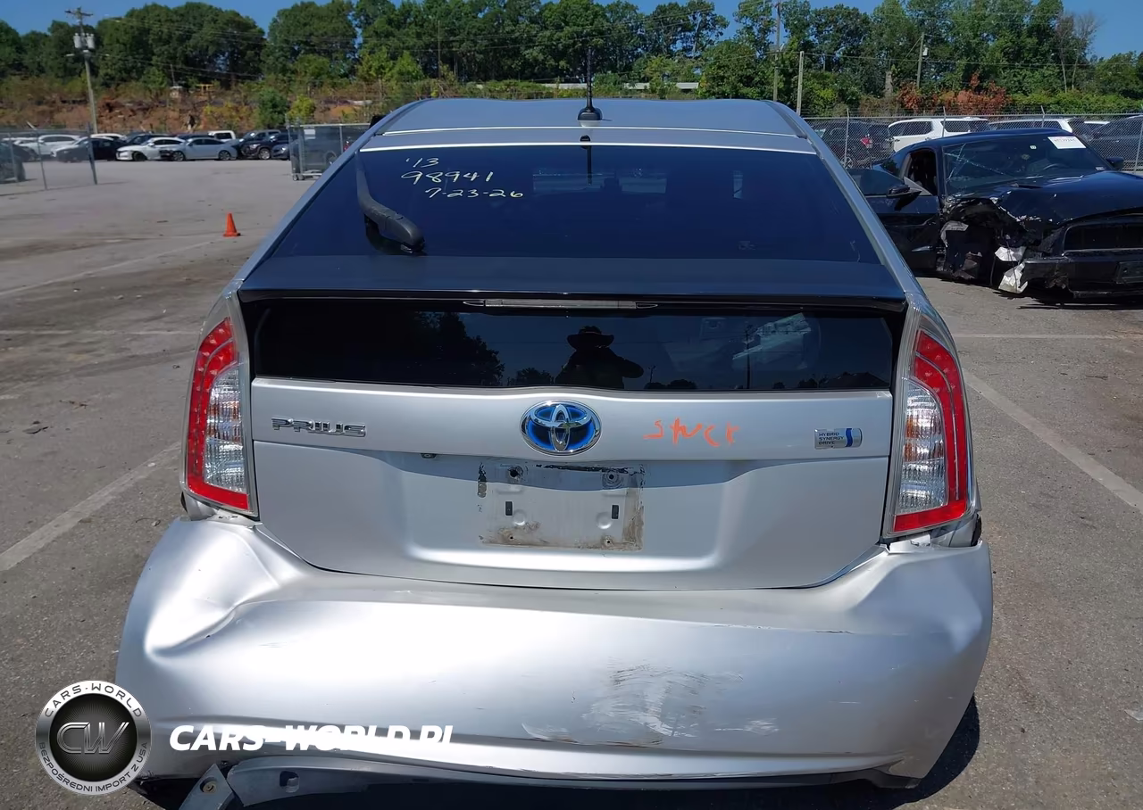 2013 Toyota Prius Three VIN:JTDKN3DU3D5634629 - 16
