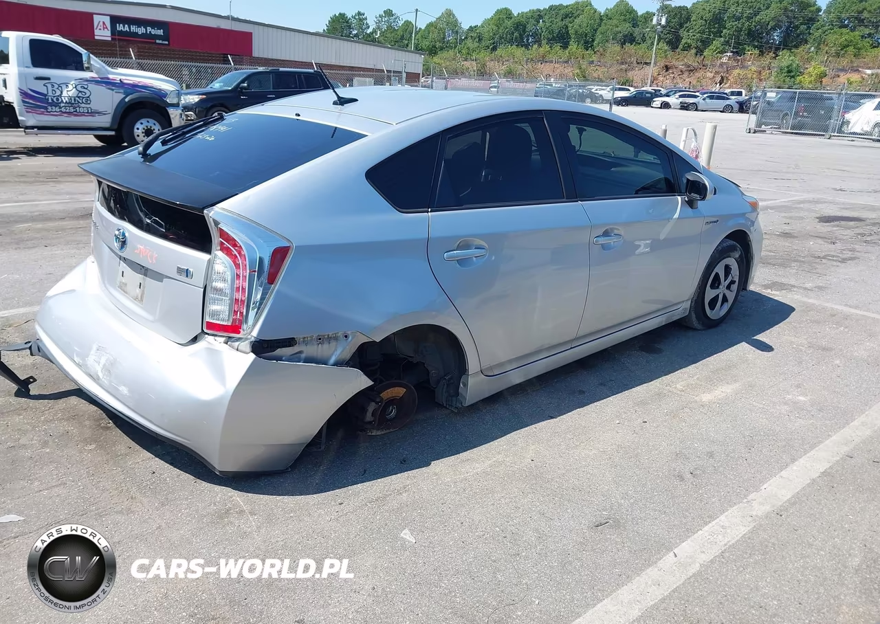 2013 Toyota Prius Three VIN:JTDKN3DU3D5634629 - 4
