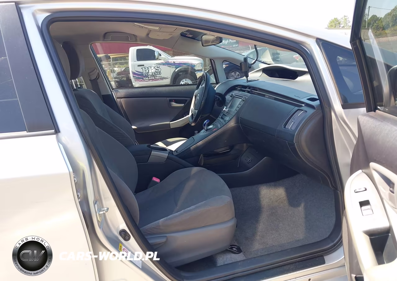 2013 Toyota Prius Three VIN:JTDKN3DU3D5634629 - 5